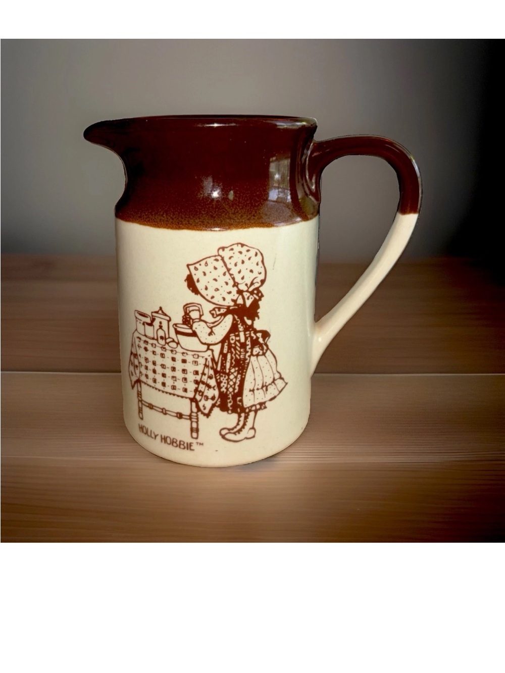 Holly Hobbie Brown Beige Two Tone
Pitcher/Creamer Designers
Collection 1978 VTG